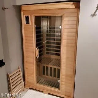 $1,100,000 | 1042 Rockford Road, High Point, NC 27262