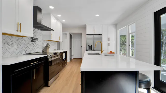 $3,500 | 288 Oakridge Drive, Irondequoit, NY 14617