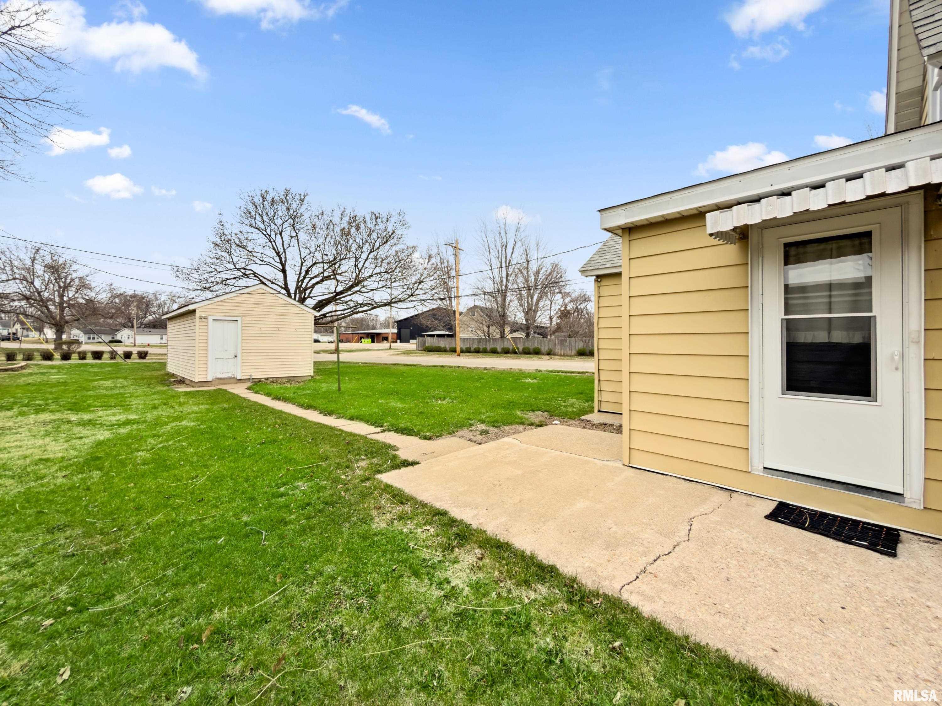 1249 North 5th Street Chillicothe, IL 61523 - Photo 5 of 37