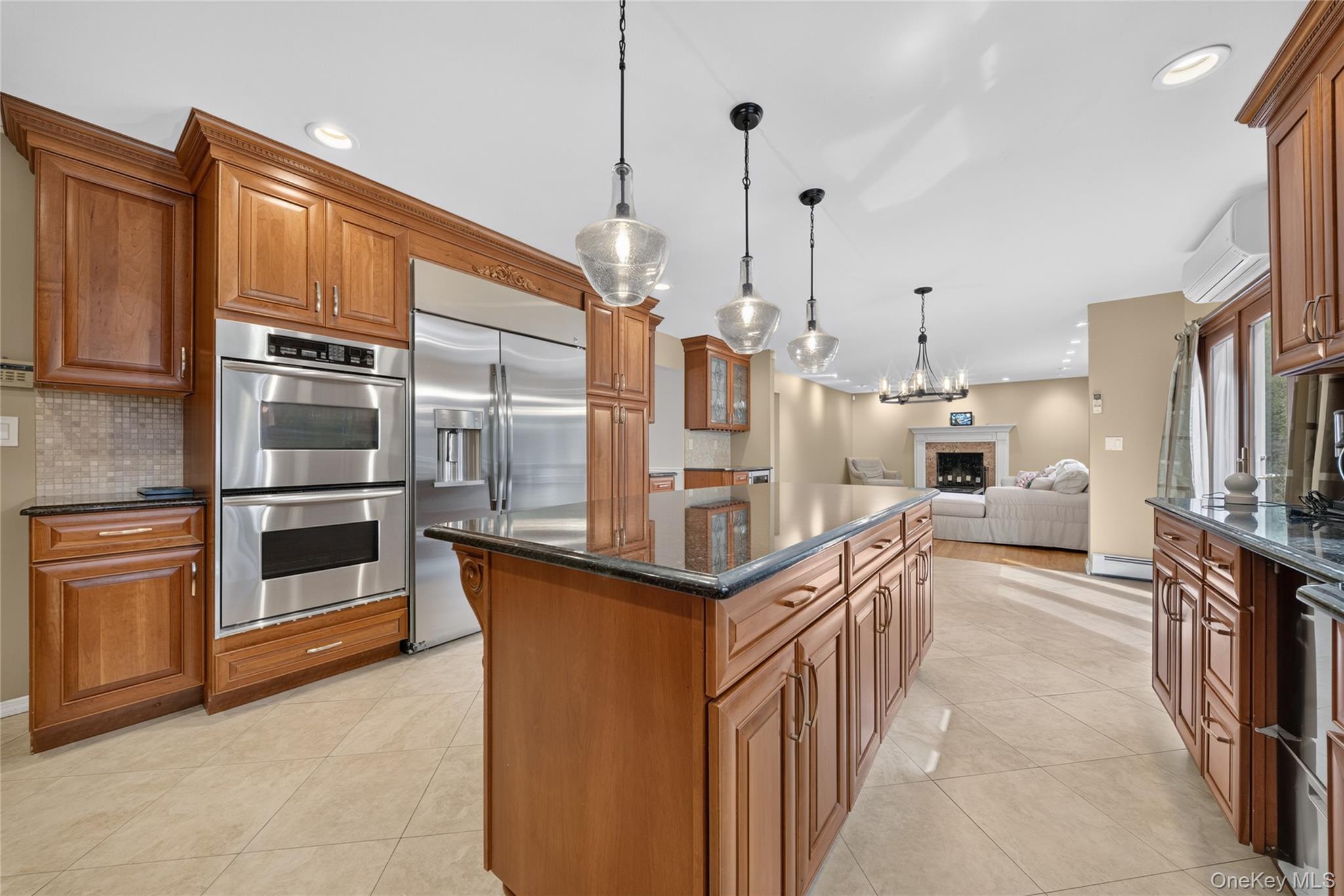 3 Pond Ridge Road Woodbury, NY 11797 - Photo 6 of 25 Gallery Image 6