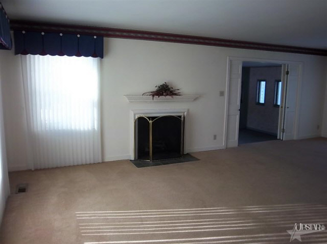 2324 Engle Road Fort Wayne, IN 46809 - Photo 2 of 10