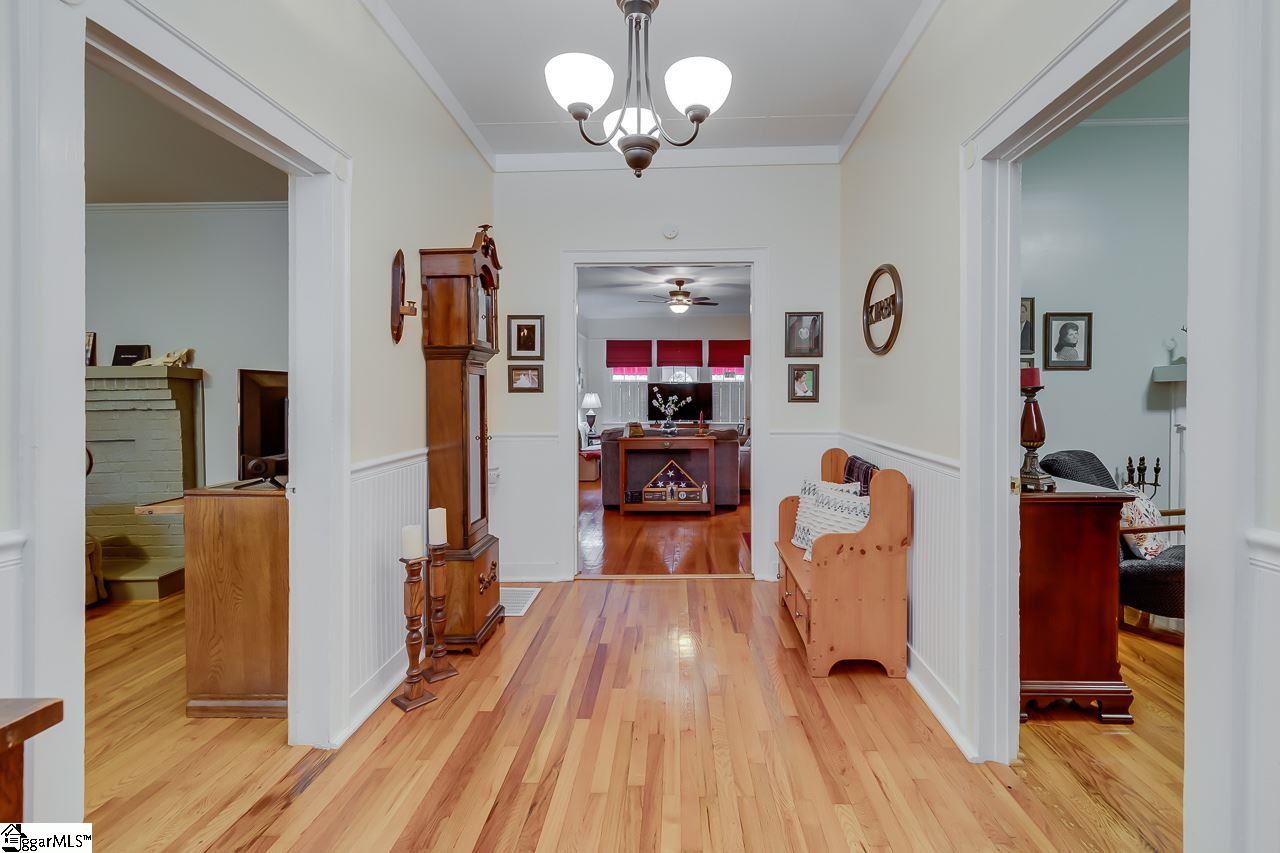 101 Maple Avenue Seneca, SC 29678 - Photo 5 of 30 Gallery Image 5