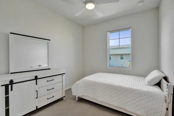 $3,400 | 1300 Eucalyptus Drive, Unit 3, Hollywood, FL 33021