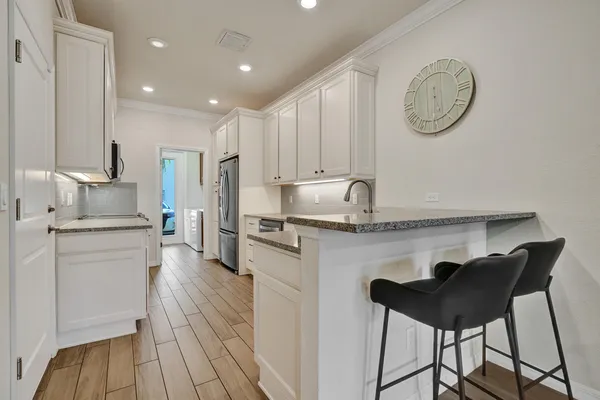 $3,400 | 1300 Eucalyptus Drive, Unit 3, Hollywood, FL 33021