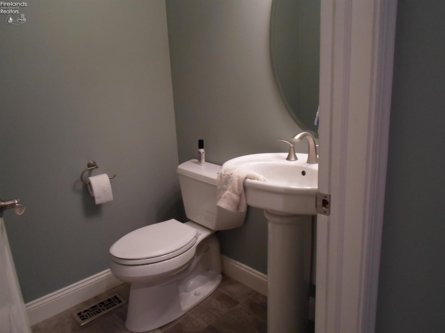 3415 Scheid Road Huron, OH 44839 - Photo 20 of 25 Gallery Image 20