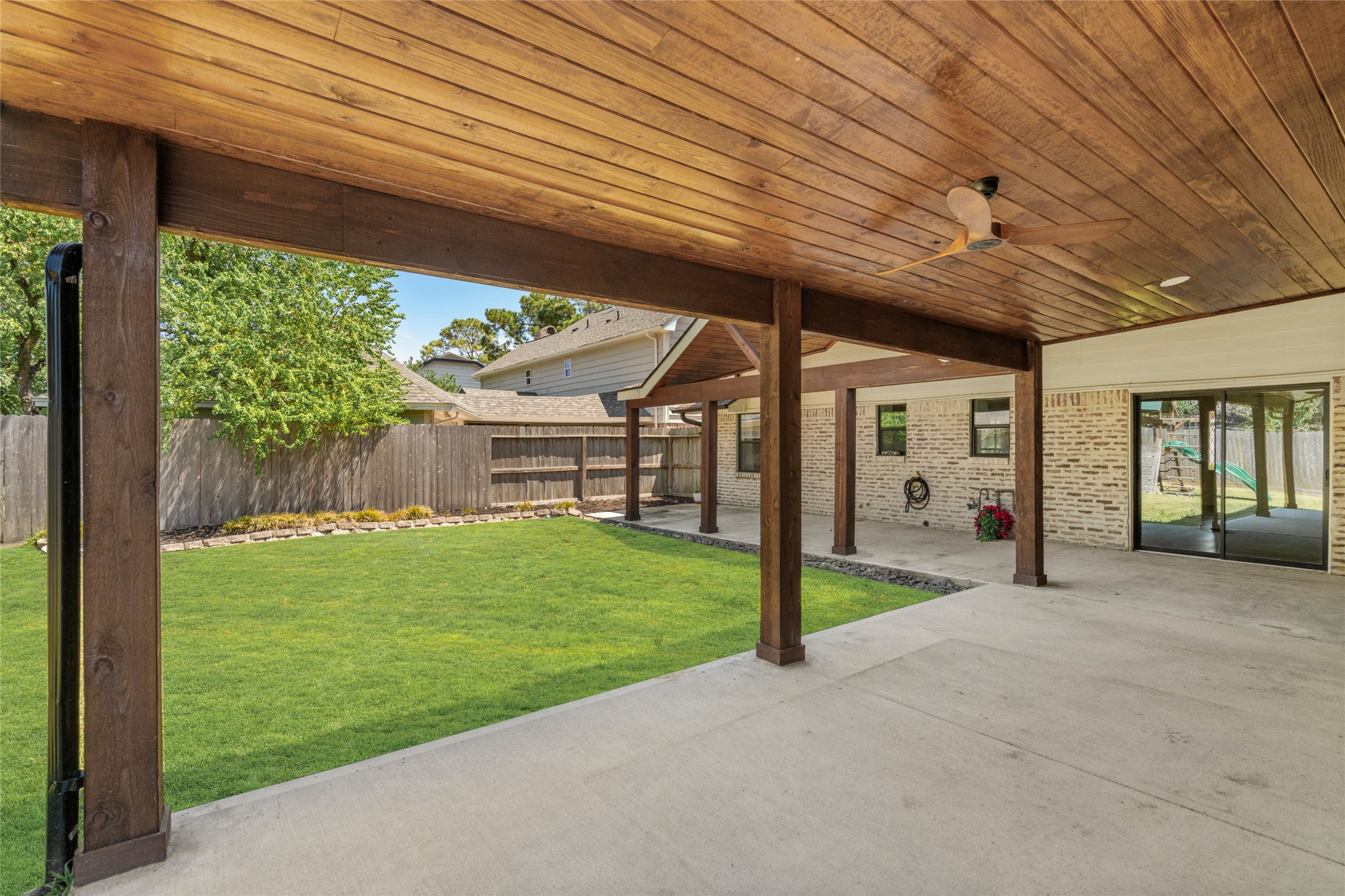 10830 Burgoyne Road Houston, TX 77042 - Photo 42 of 44 Gallery Image 42