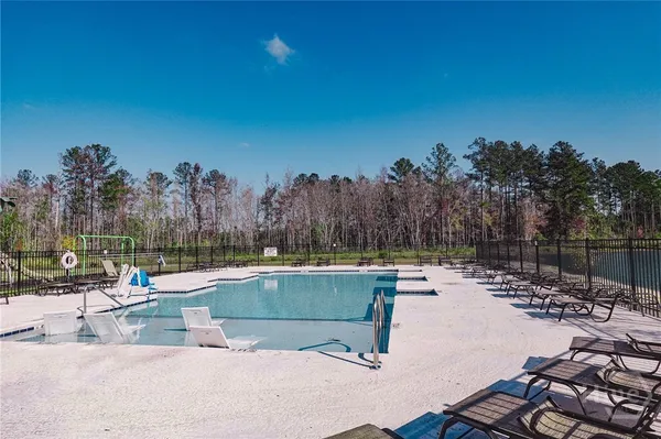 $2,700 | 459 Coconut Drive, Bloomingdale, GA 31302