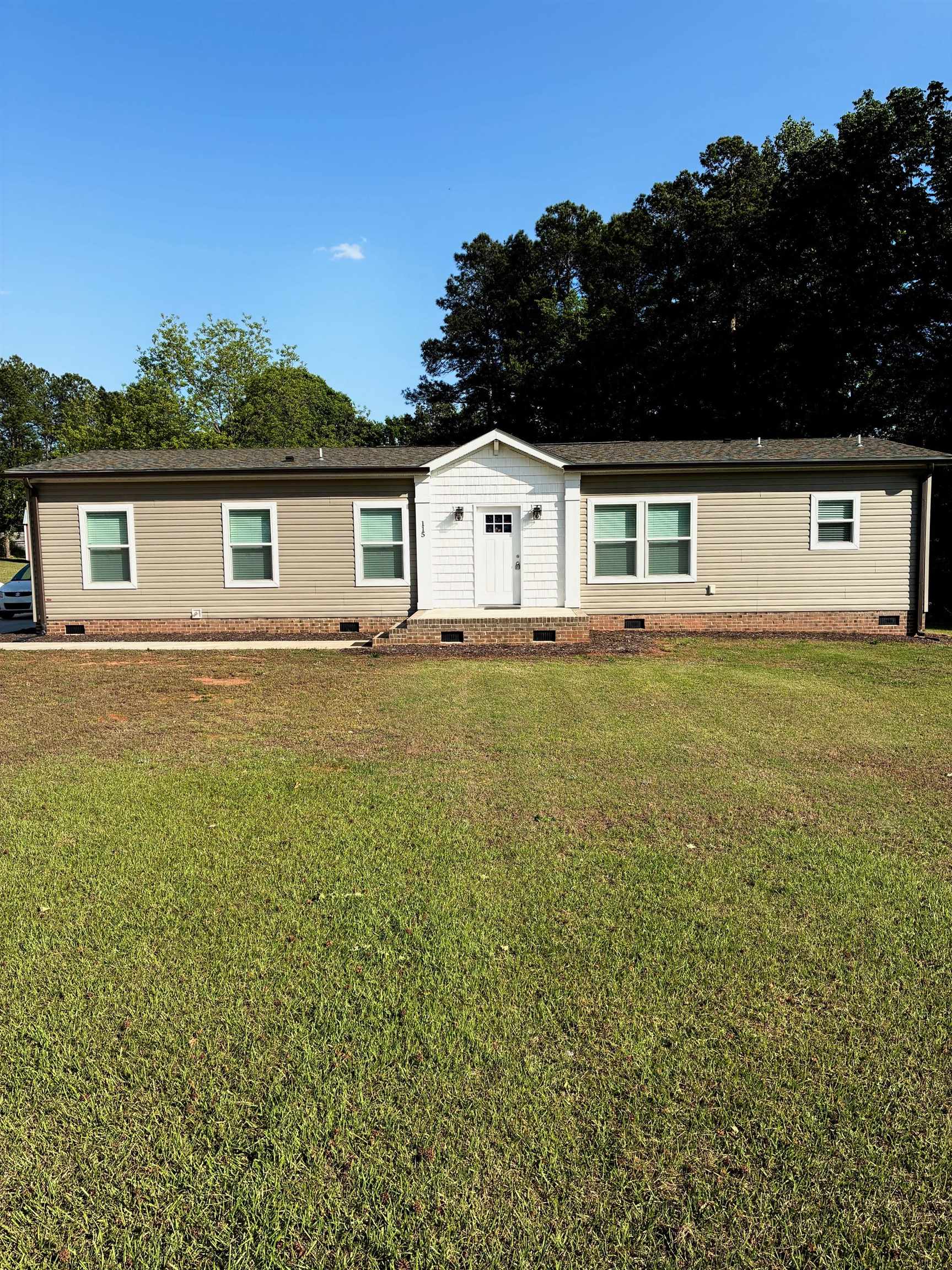 115 Putman Road Jonesville, SC 29353 - Photo 1 of 33