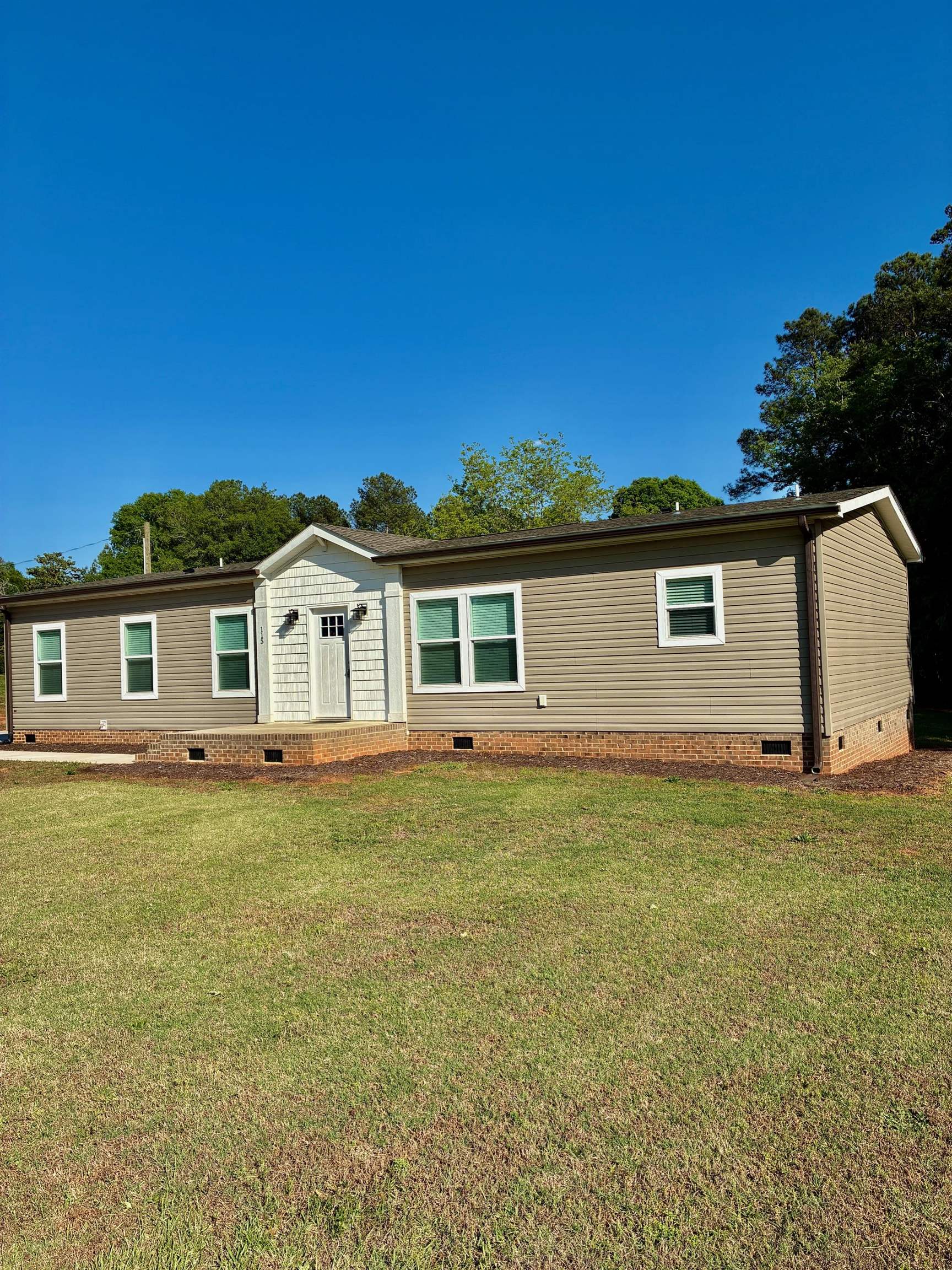 115 Putman Road Jonesville, SC 29353 - Photo 3 of 33
