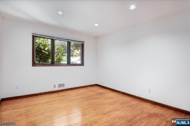 6 Green Hills Road Mendham, NJ 07945 - Photo 25 of 42
