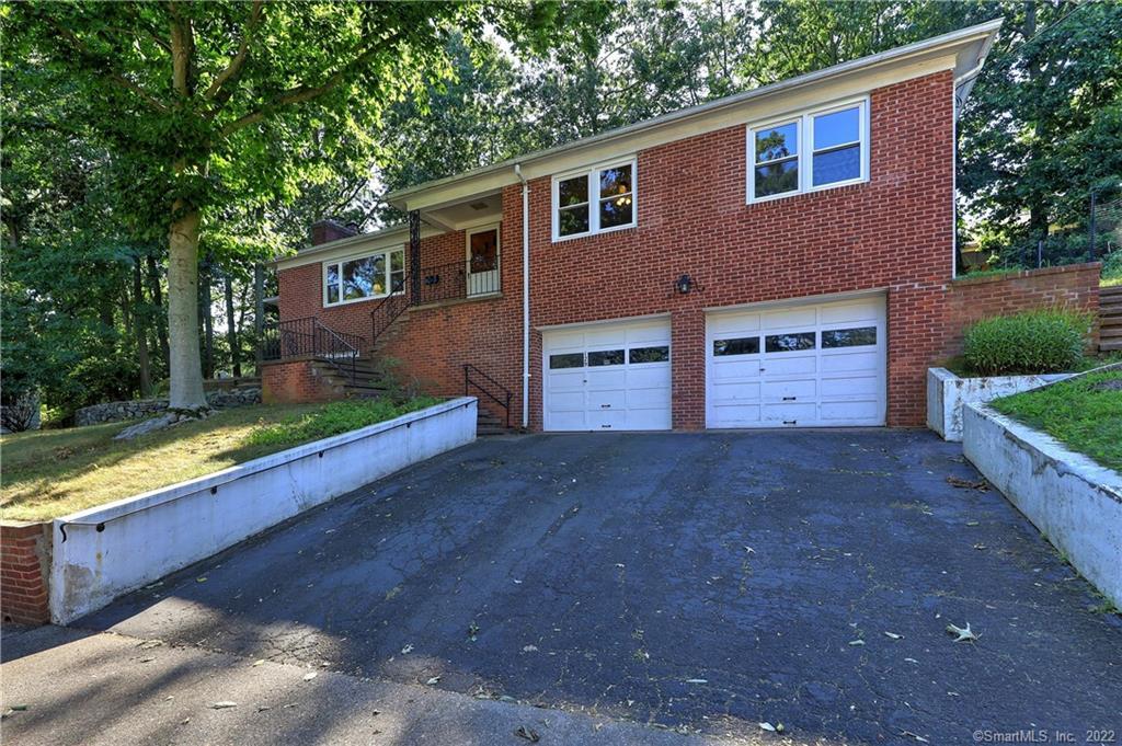 129 Whittier Road New Haven, CT 06515 - Photo 1 of 1 Gallery Image 1