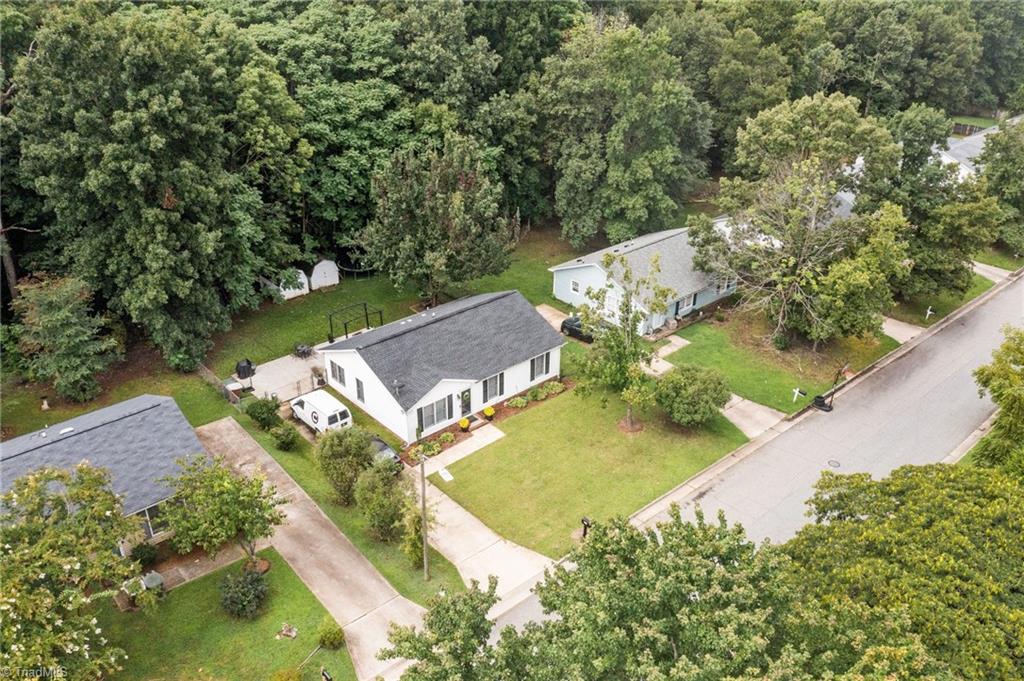 509 Apple Ridge Road Greensboro, NC 27406 - Photo 3 of 42 Gallery Image 3