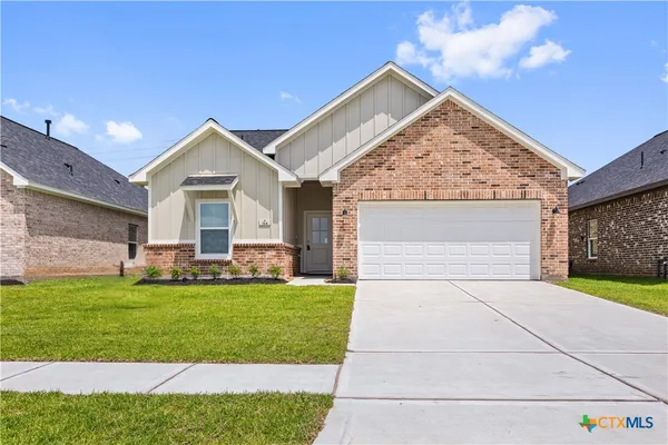 $299,000 | 314 Cardinal Dr Port, Port Lavaca, TX 77979