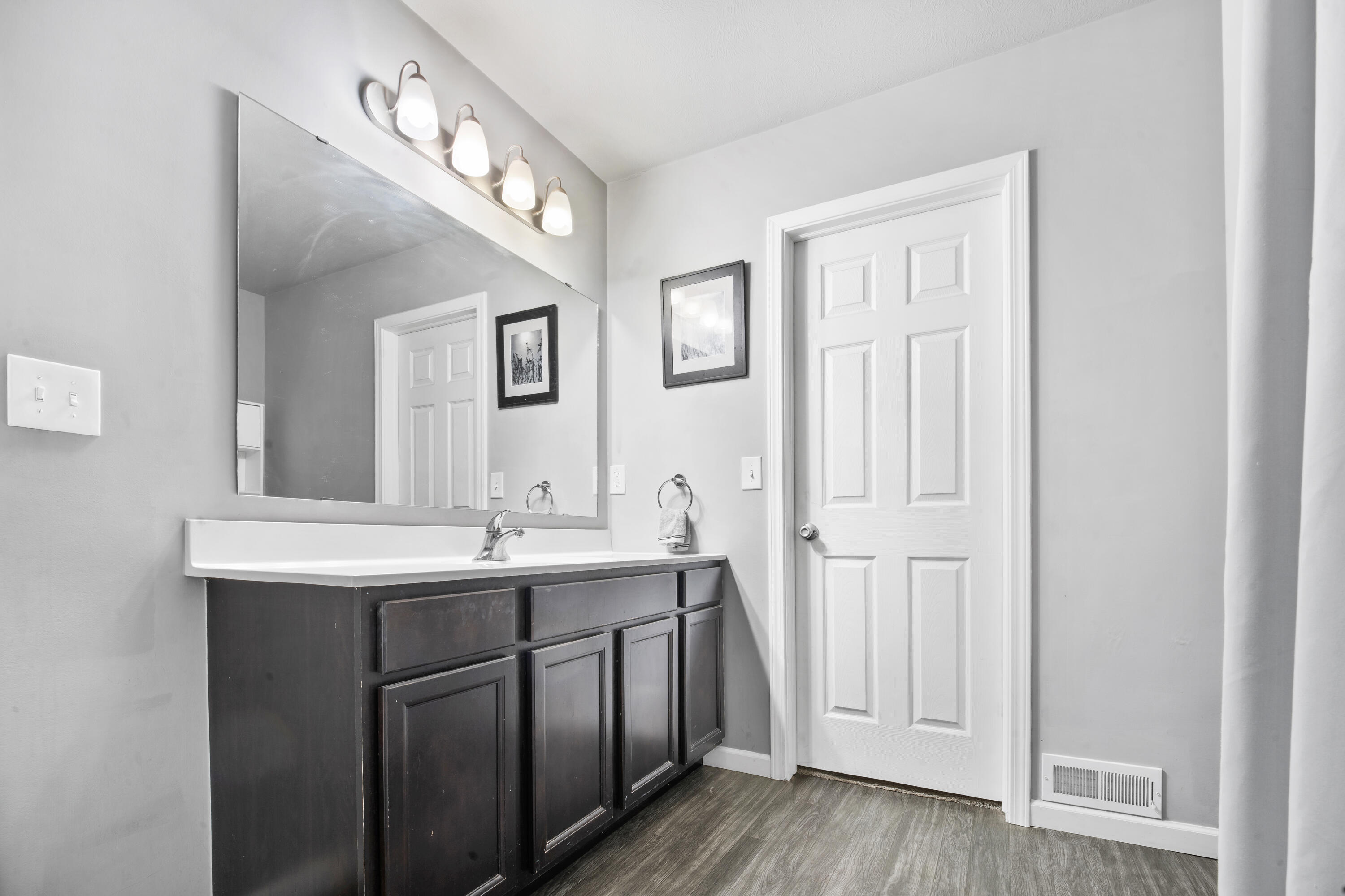 1015 Point Way Lawton, MI 49065 - Photo 10 of 15 DSC01373