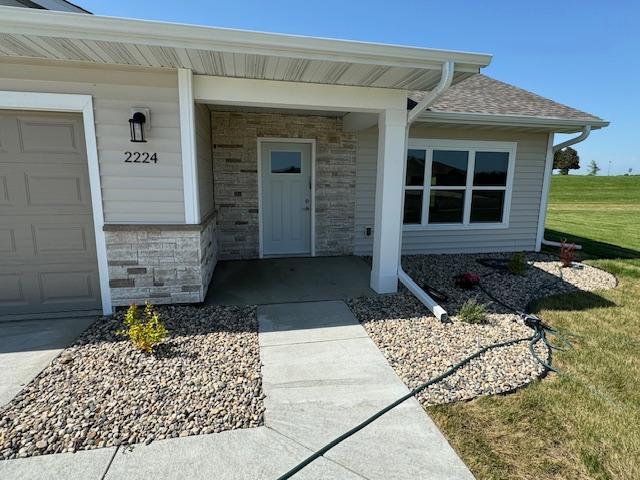 2224 Red Bird Lane Fairmont, MN 56031 - Photo 2 of 34