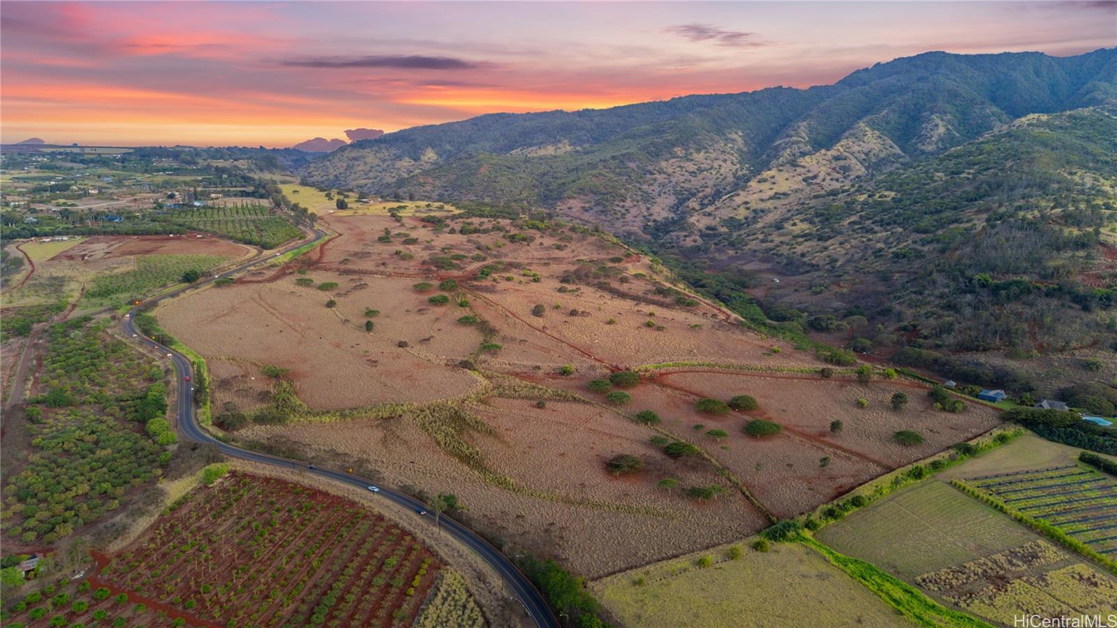 65-283 Kaukonahua Road, Unit 22 Wahiawa, HI 96786 - Photo 10 of 25 a view of a backyard with mountain view