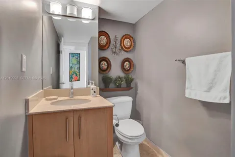 $710,000 | 10275 Collins Avenue, Unit 829, Bal Harbour, FL 33154