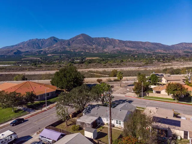 a picture of a bench in the back