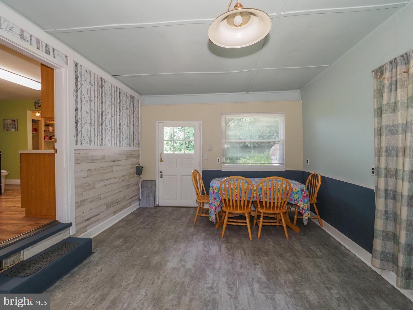 614 Paradise Road Aberdeen, MD 21001 - Photo 15 of 41 Additional Living Room