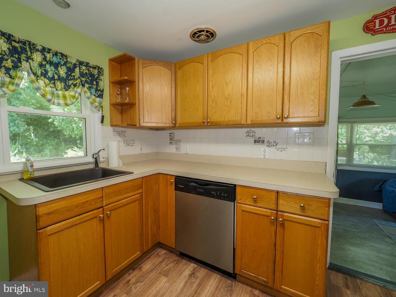 614 Paradise Road Aberdeen, MD 21001 - Photo 19 of 41 Kitchen