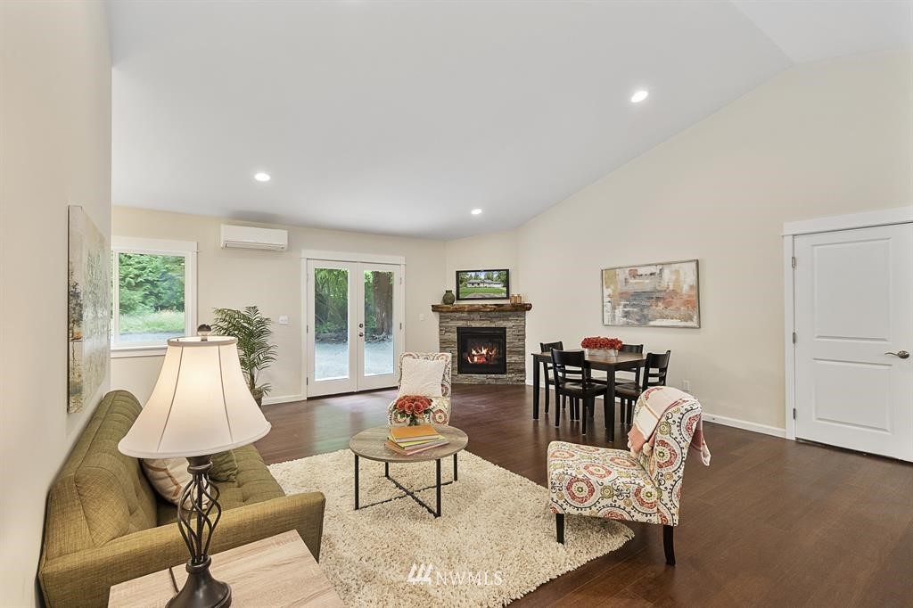 21555 President Point Road Northeast Kingston, WA 98346 - Photo 2 of 20 Gallery Image 2