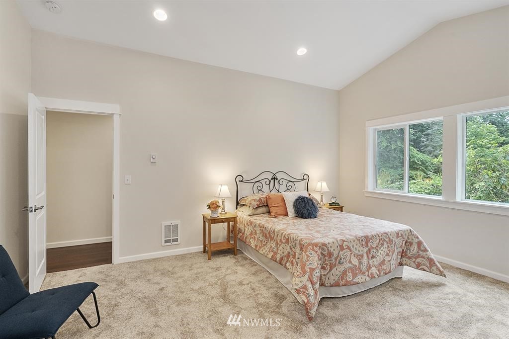 21555 President Point Road Northeast Kingston, WA 98346 - Photo 12 of 20 Gallery Image 12