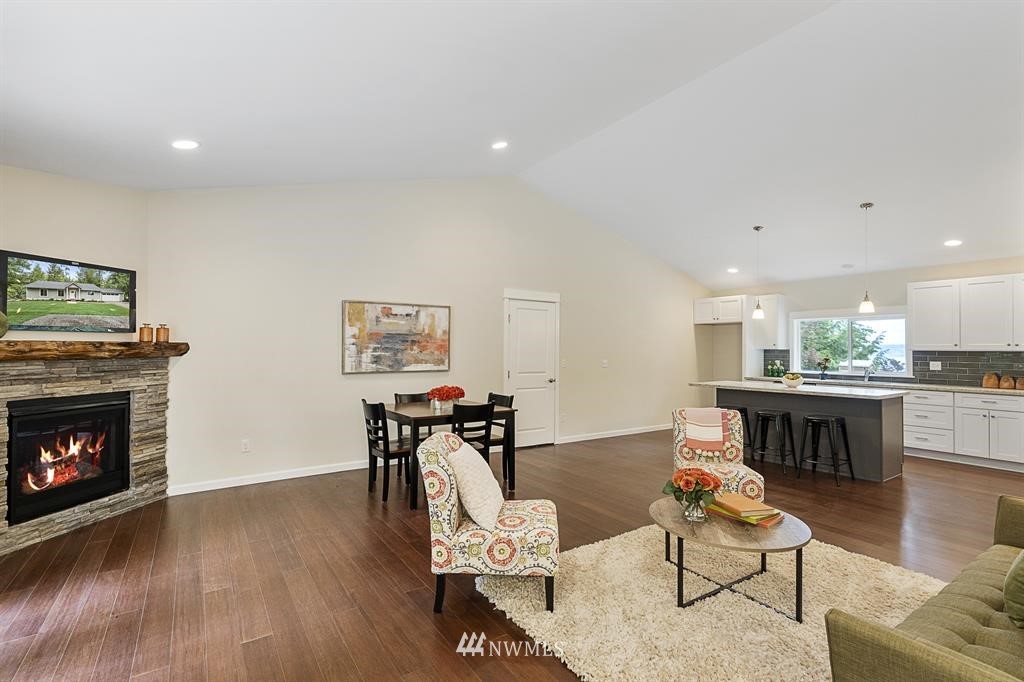 21555 President Point Road Northeast Kingston, WA 98346 - Photo 4 of 20 Gallery Image 4