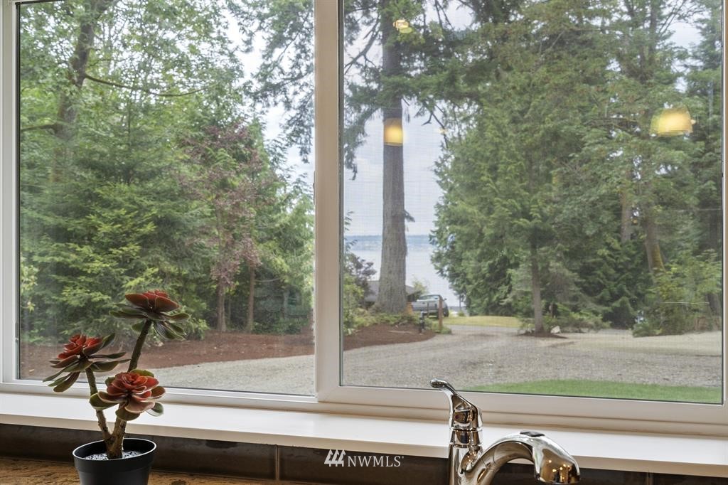 21555 President Point Road Northeast Kingston, WA 98346 - Photo 7 of 20 Gallery Image 7