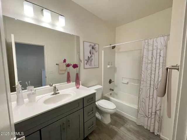 an empty room with an entryway