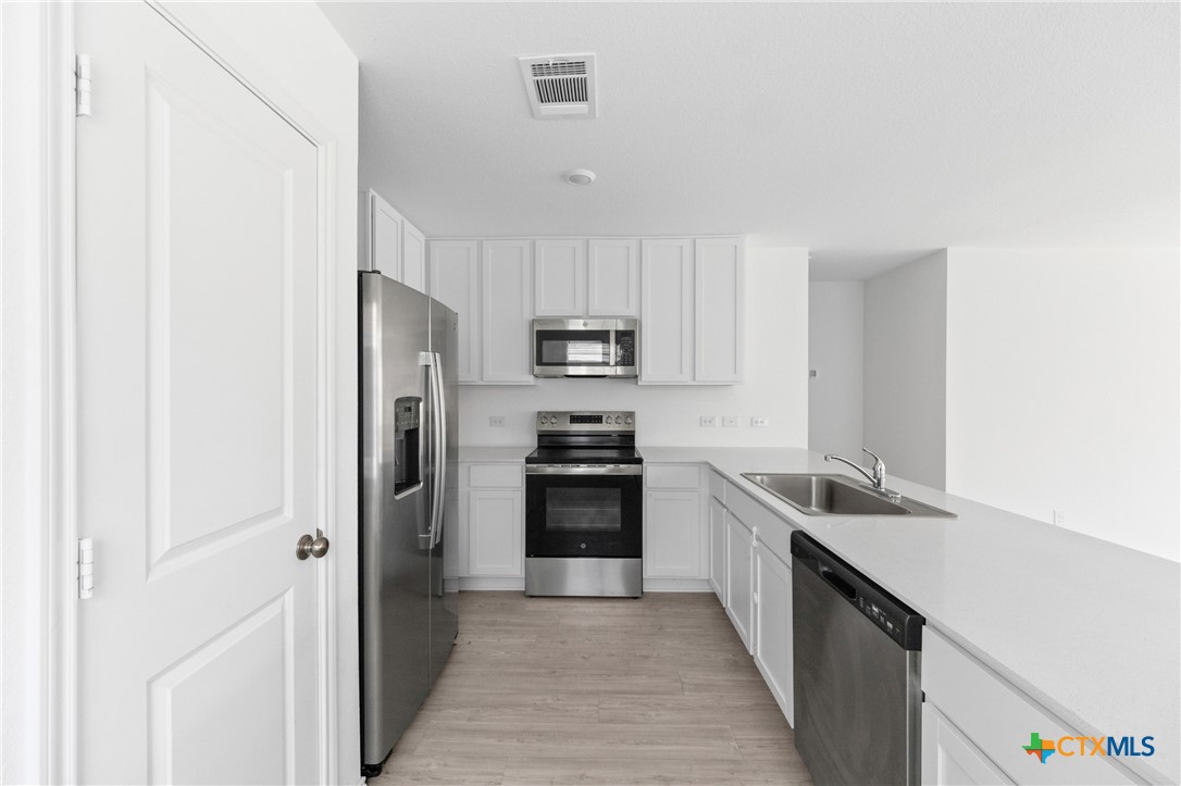 512 Texas Angel Way Jarrell, TX 76537 - Photo 3 of 21