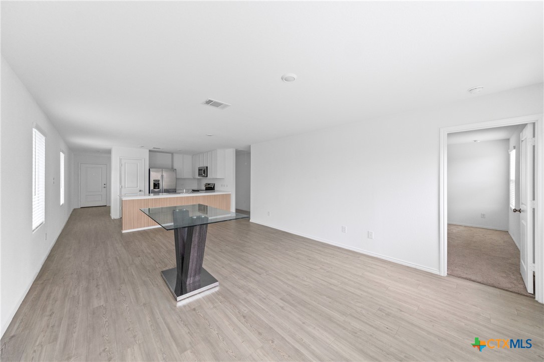 512 Texas Angel Way Jarrell, TX 76537 - Photo 5 of 21