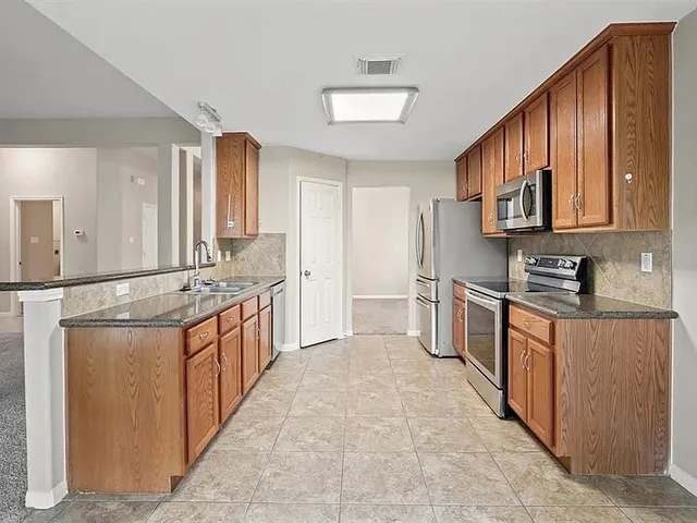 $1,900 | 3414 Nottingham Lane, Montgomery, TX 77356