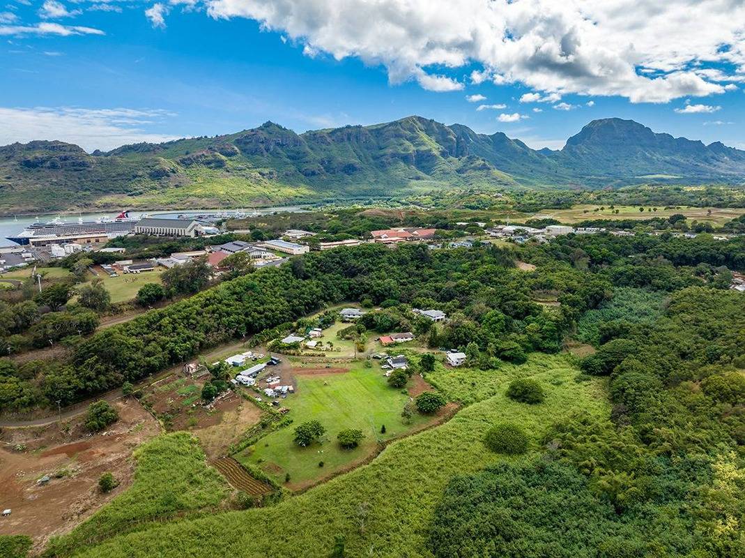 Kahumoku Road, Unit 6 Lihue, HI 96766 - Photo 9 of 18 a view of lake with mountain