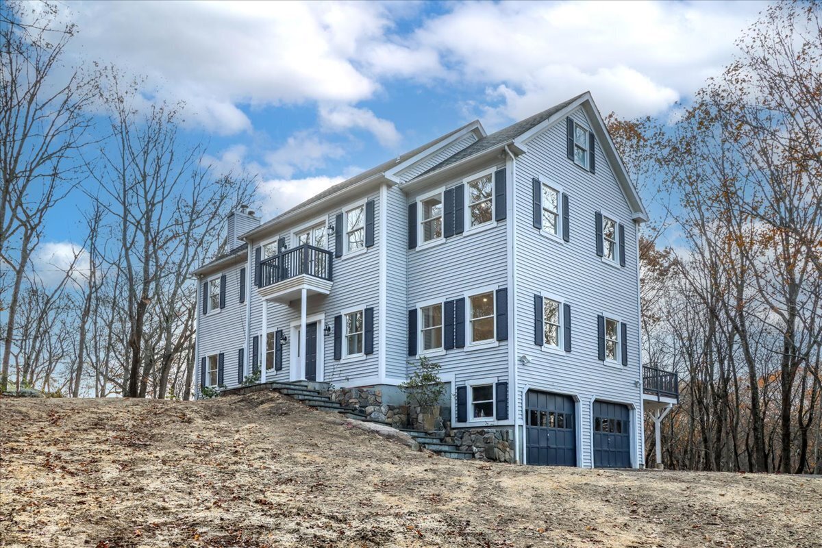 193 Chestnut Ridge Road Bethel, CT 06801 - Photo 2 of 36