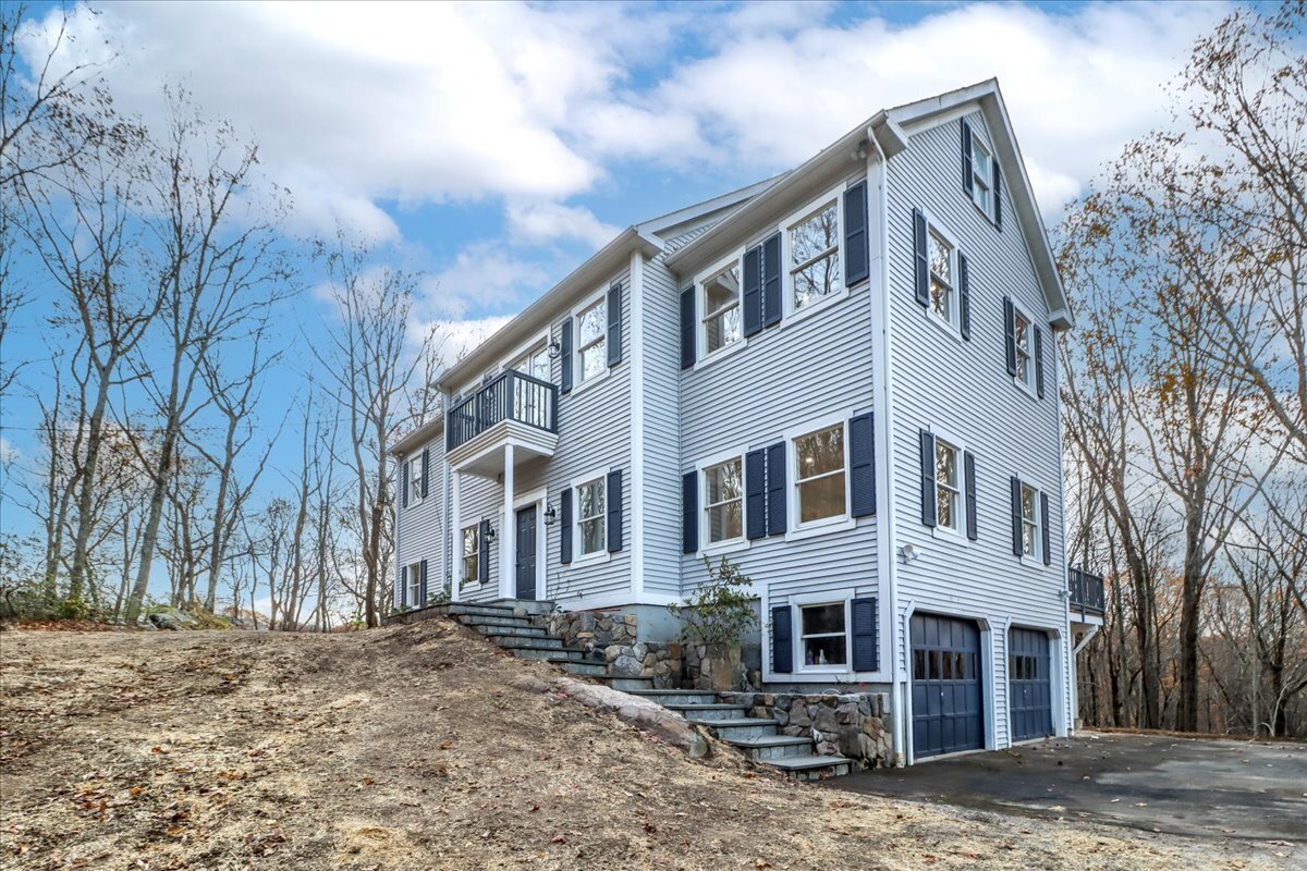 193 Chestnut Ridge Road Bethel, CT 06801 - Photo 3 of 36