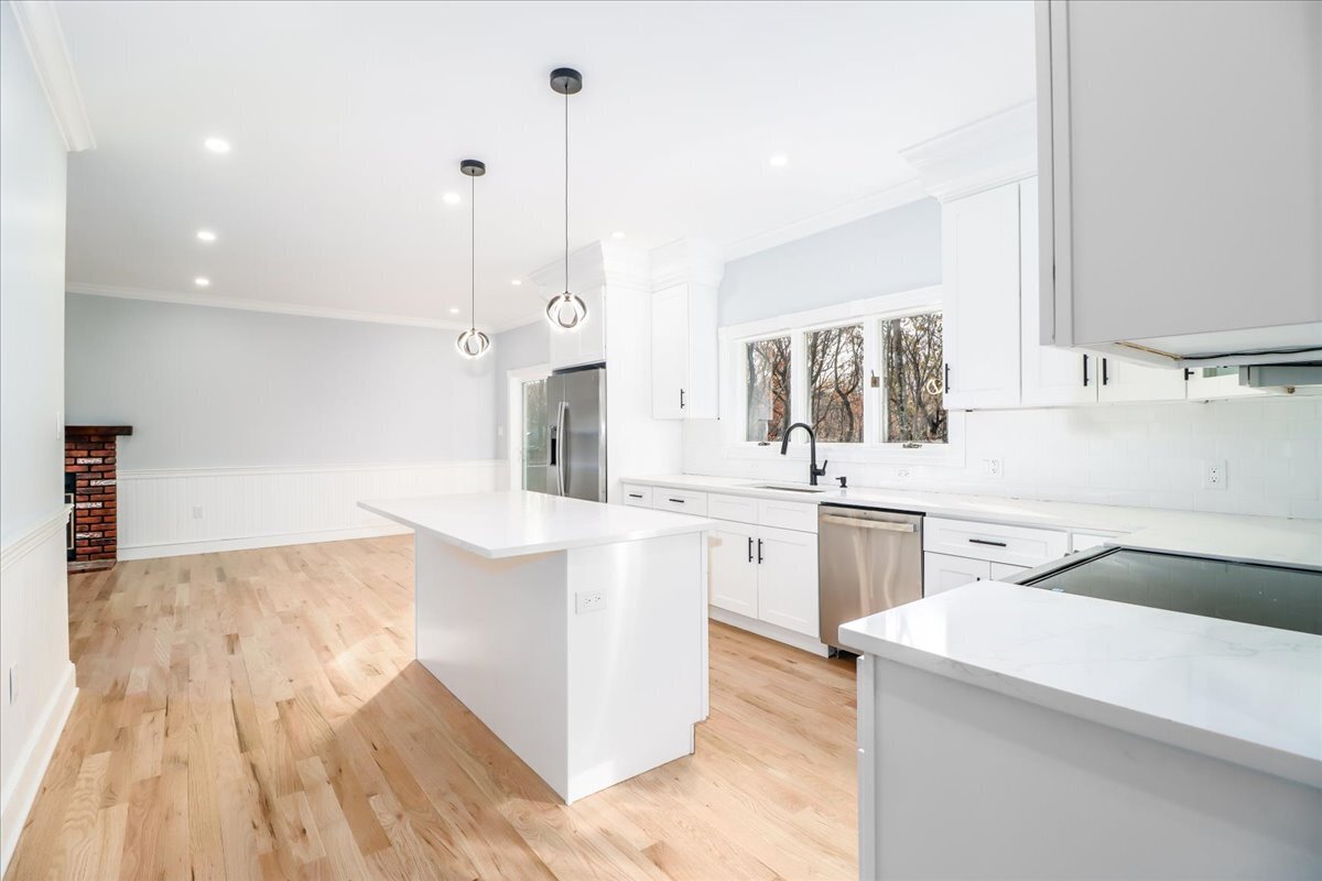 193 Chestnut Ridge Road Bethel, CT 06801 - Photo 7 of 36