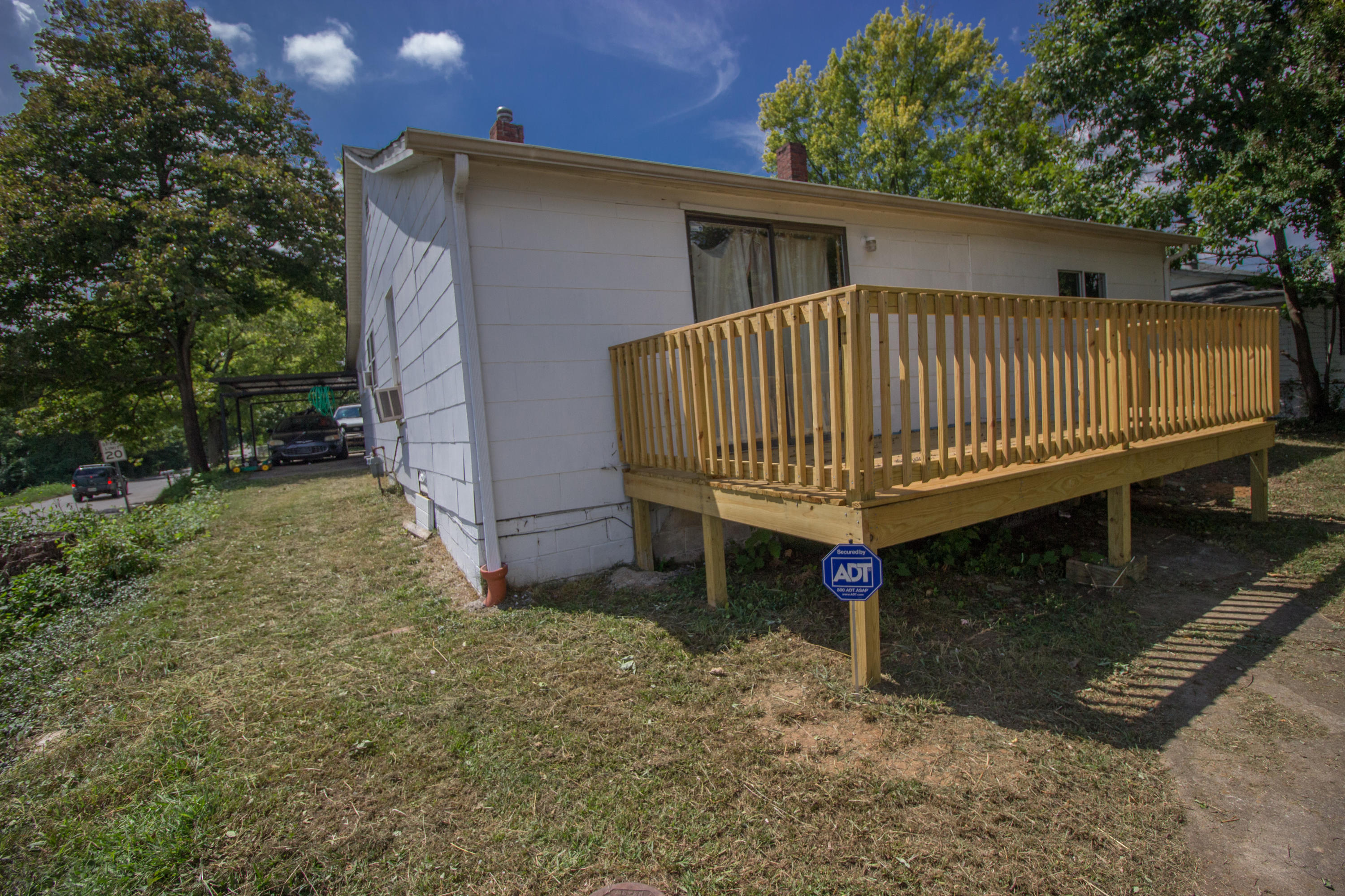 232 South Rankin Road Alcoa, TN 37701 - Photo 3 of 14 NEW DECKING