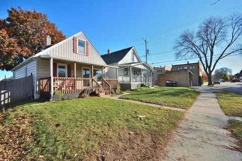 $269,900 | 2254 South 61st Street, West Allis, WI 53219