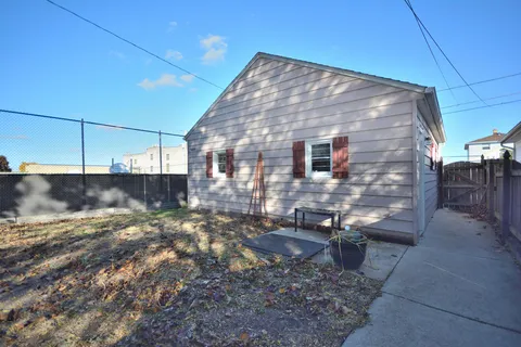 $269,900 | 2254 South 61st Street, West Allis, WI 53219