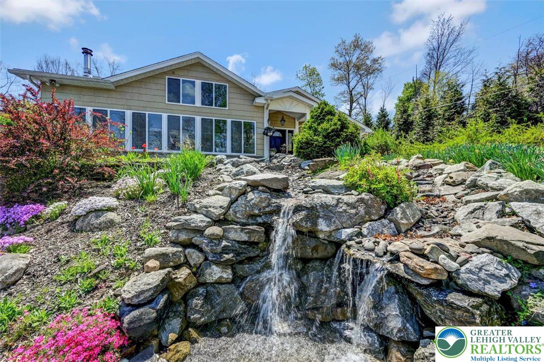 1284 Burger Hollow Road Effort, PA 18330 - Photo 10 of 100 Extraordinary Landscaped Front Yard