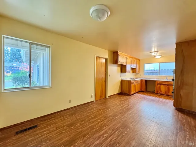 $725,000 | 2760 Clifford Street, Napa, CA 94558