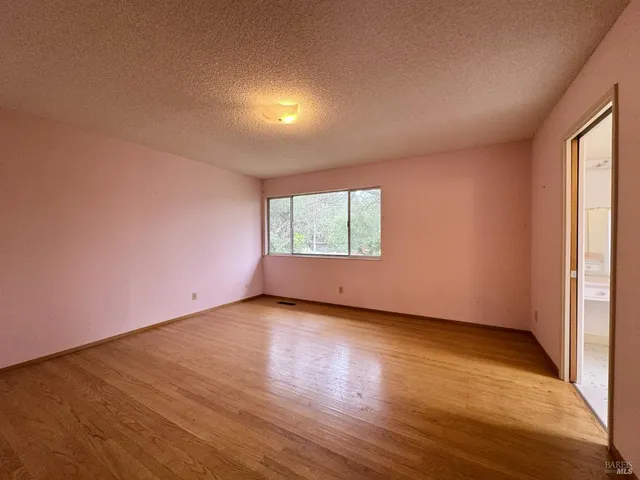 $725,000 | 2760 Clifford Street, Napa, CA 94558