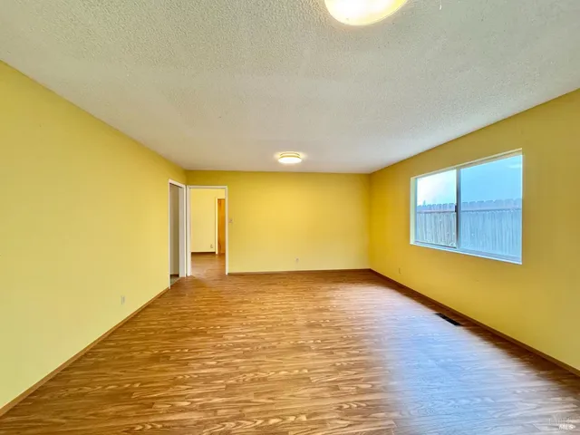 $725,000 | 2760 Clifford Street, Napa, CA 94558