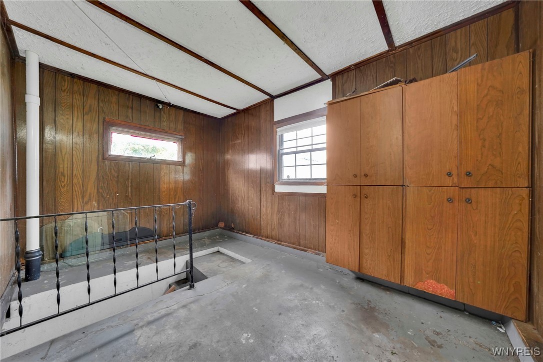 335 Austin Street Buffalo, NY 14207 - Photo 24 of 45