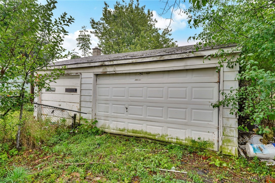 335 Austin Street Buffalo, NY 14207 - Photo 26 of 45