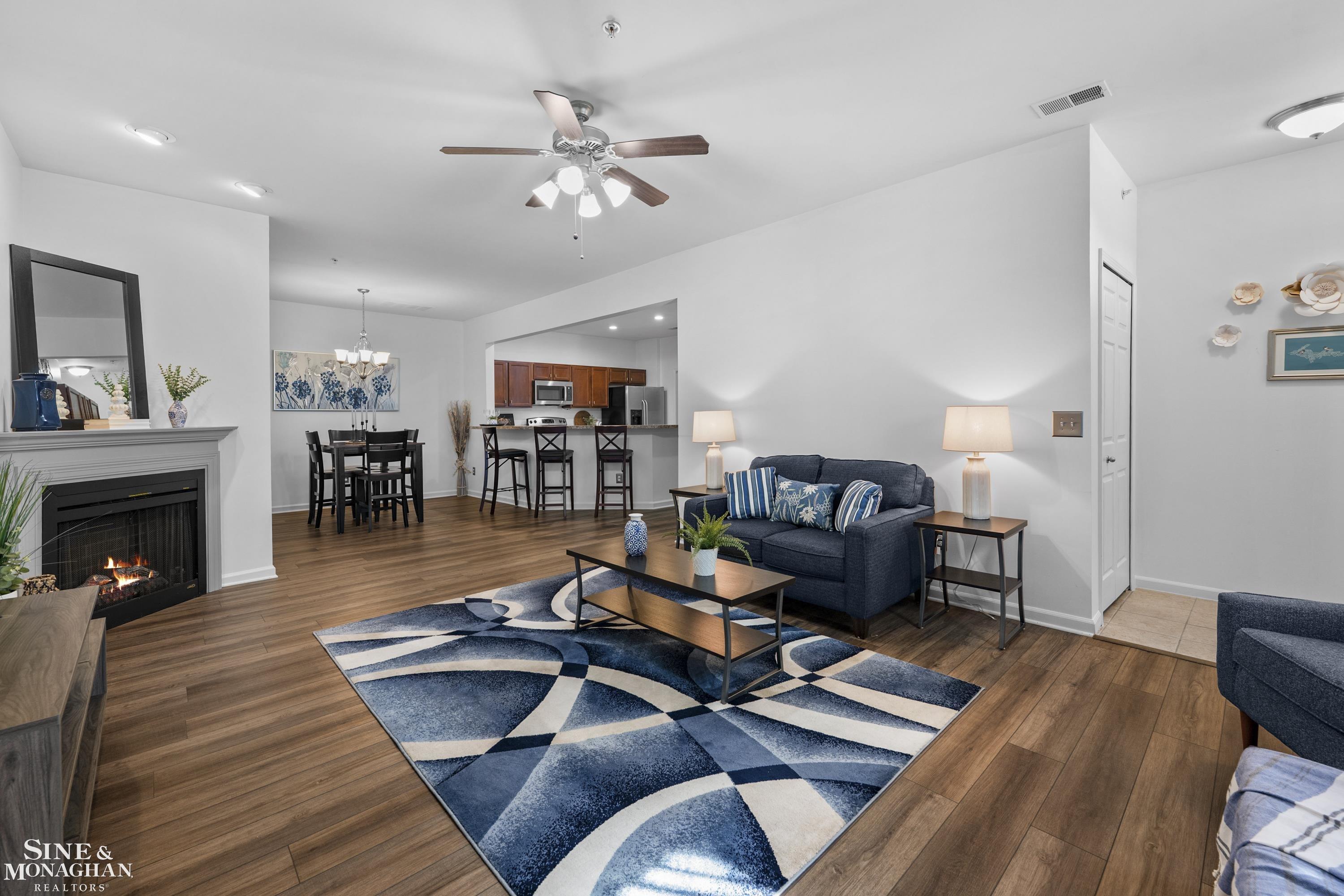 29981 Fox Run Circle Warren, MI 48092 - Photo 6 of 34 50213994-077889ec-5d92-4c3c-9c43-2df05775cf1e.JPG