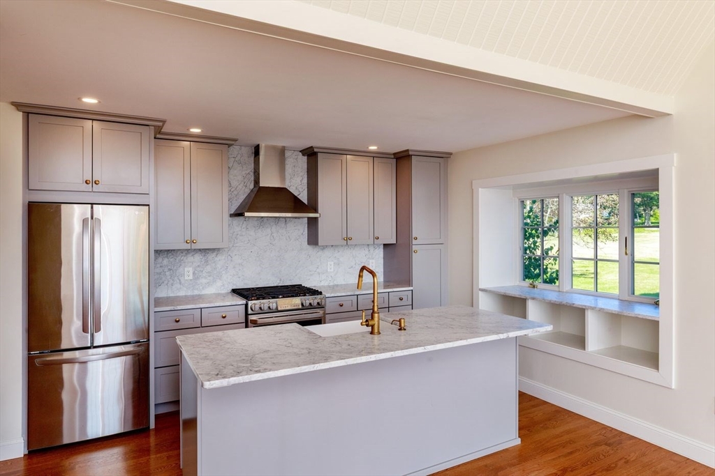 100 Eastern Point Boulevard Gloucester, MA 01930 - Photo 9 of 22