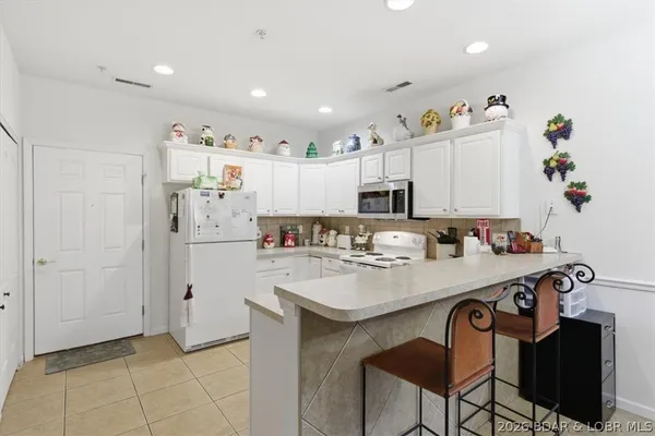 $265,000 | 464 Cedar Heights Drive, Unit 3B, Camdenton, MO 65020