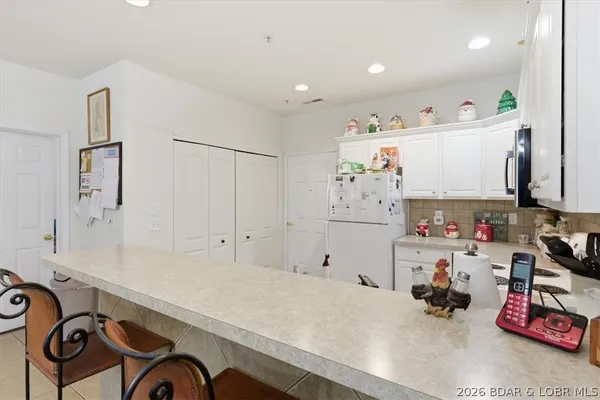 $265,000 | 464 Cedar Heights Drive, Unit 3B, Camdenton, MO 65020