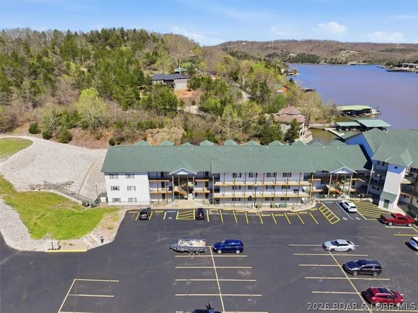 $265,000 | 464 Cedar Heights Drive, Unit 3B, Camdenton, MO 65020